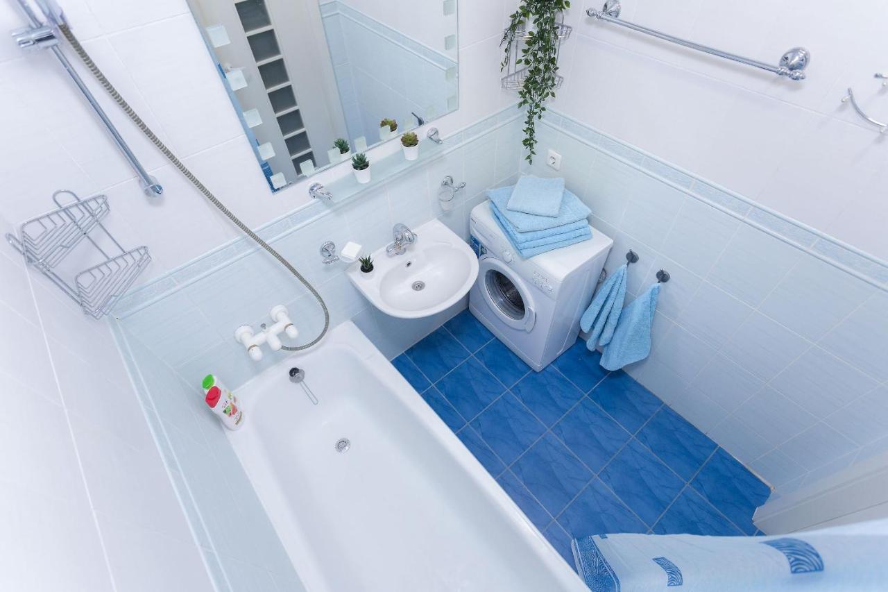 Apartment Near Zybitskaya Минск Экстерьер фото